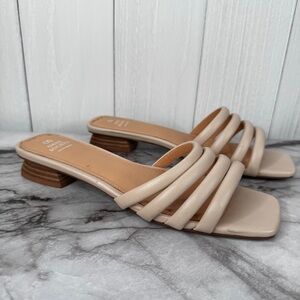Oasis Society Flora Strap Sandals